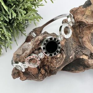 ROMAN NUMERALS BRACELET